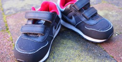 Vuelta al cole: Zapatillas deportivas de velcro para niños