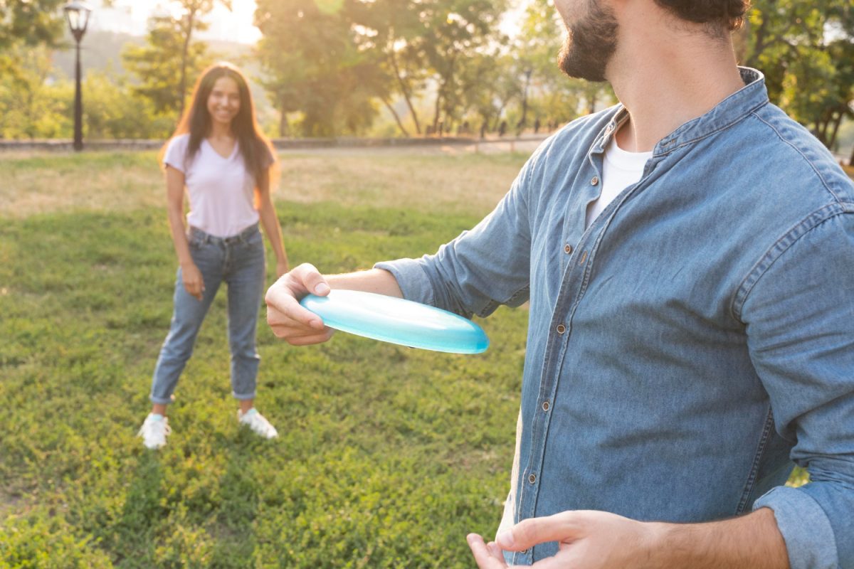 Los mejores frisbees o discos voladores para jugar con amigos al aire libre