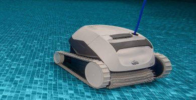 Robots limpiafondos para garantizar agua cristalina en la piscina