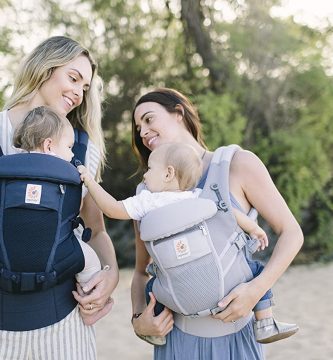 Las mejores mochilas para llevar a tu bebé seguro