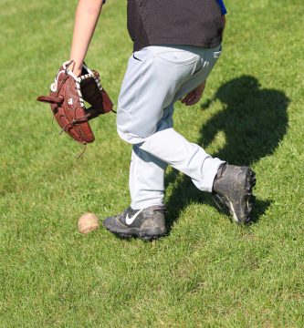 Los mejores guantes de béisbol para atrapar la bola con firmeza y comodidad