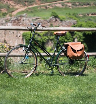 Alforjas para viajar con equipaje en bicicleta sin que se te caiga nada