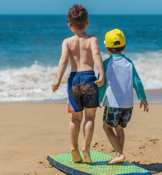 Juguetes para pasar una tarde en la playa con niños de 4 a 10 años