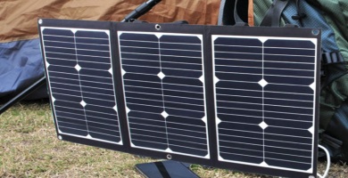 Paneles solares portátiles, para ahorrar en casa y para tener energía en el campo o la playa