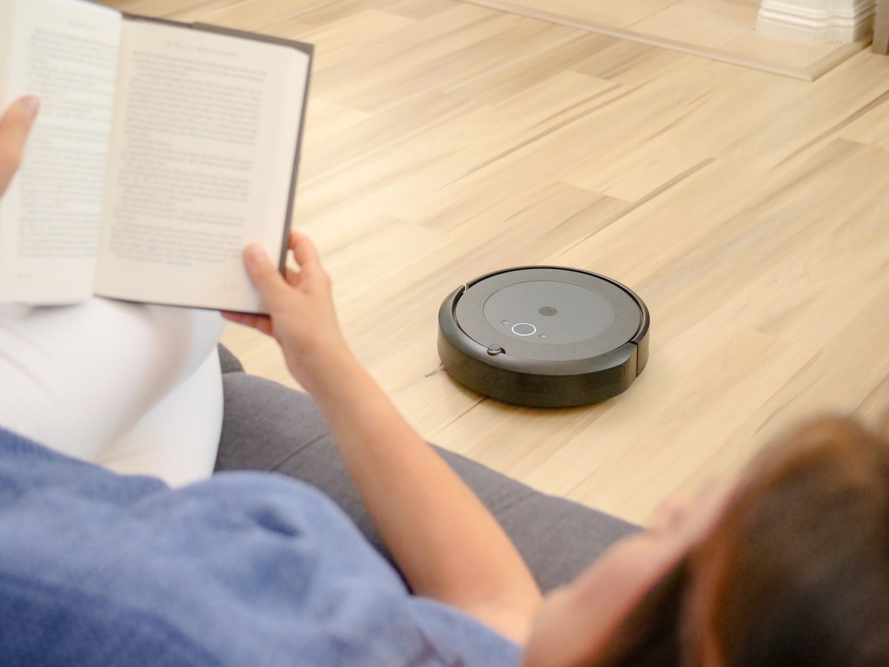 Un robot aspirador Roomba con Wifi casi a mitad de precio en la