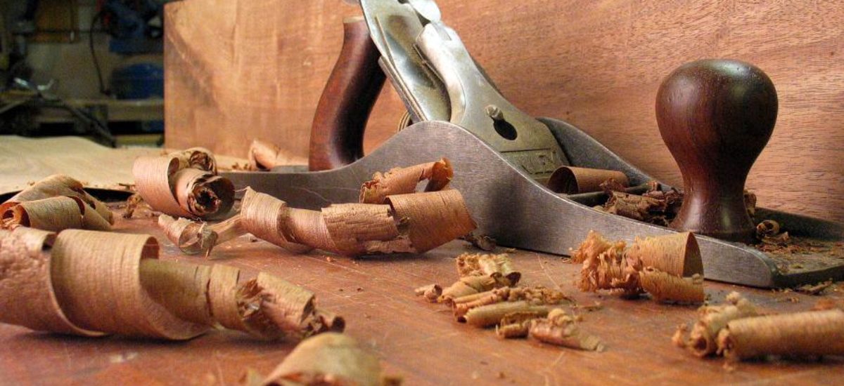 Los mejores cepillos de madera manuales para dar un toque artesanal a los trabajos