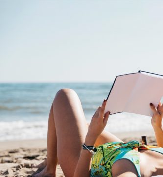 Siete libros perfectos para desconectar en tus vacaciones de verano