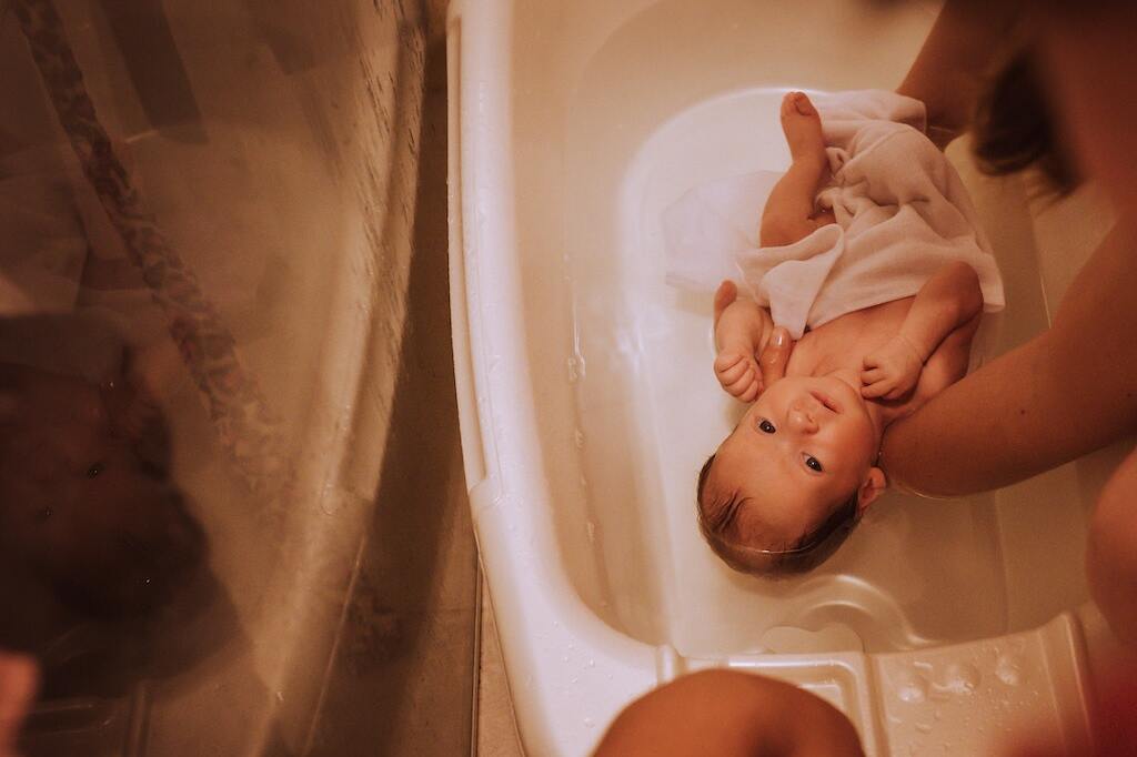 Asientos y hamacas para bañar a tu bebé durante sus dos primeros años