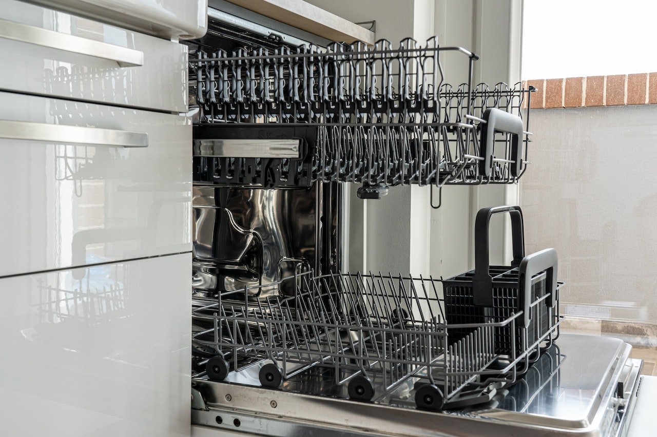 Una selección de lavavajillas de 45 centímetros para cocinas sin mucho  espacio ·