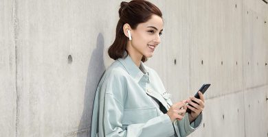 Xiaomi tira a la mitad de precio sus auriculares más parecidos a los AirPods