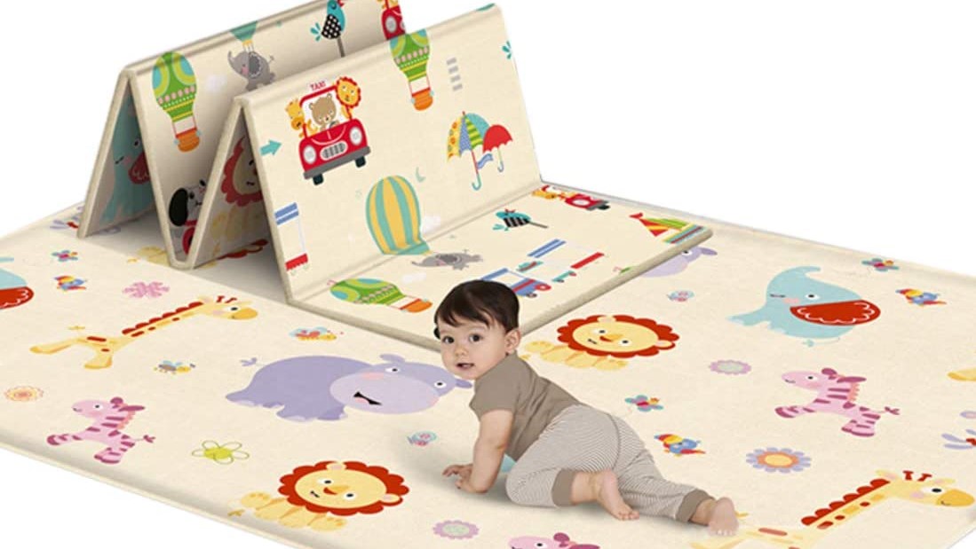 Plegable, acolchada y aislante: Así es la mejor alfombra de juegos para bebés