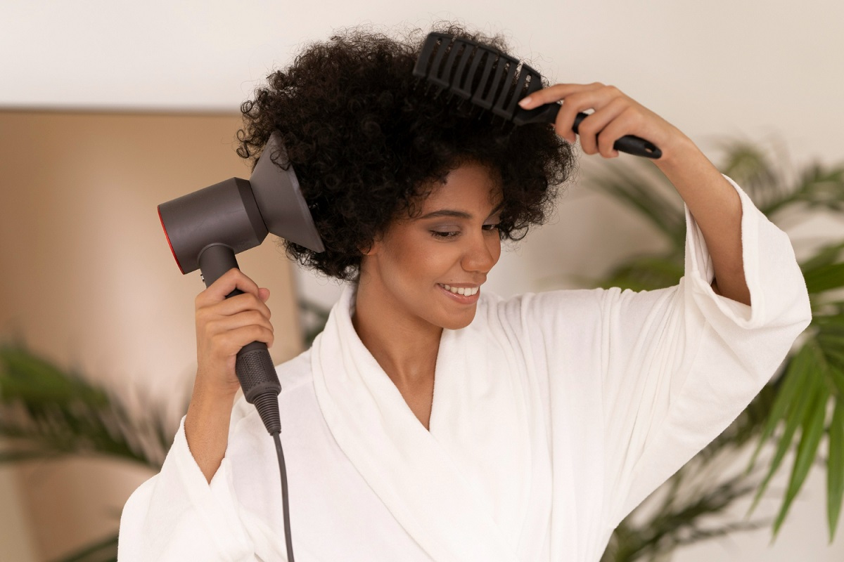 Los mejores secadores con difusor para peinar el cabello rizado sin dañarlo