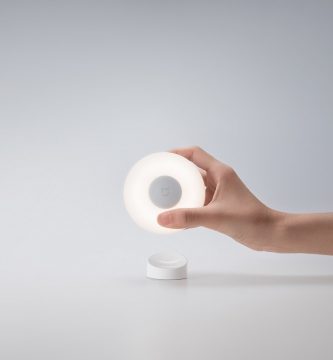 Portátil y con sensor de movimiento: así es la luz nocturna de Xiaomi que arrasa en Amazon por solo 12€