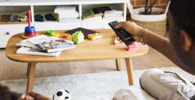 El truco para convertir cualquier televisión en inteligente: Fire TV Stick