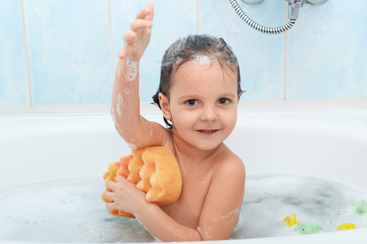 Las mejores esponjas para bañar con delicadeza a los bebés y cuidar su piel