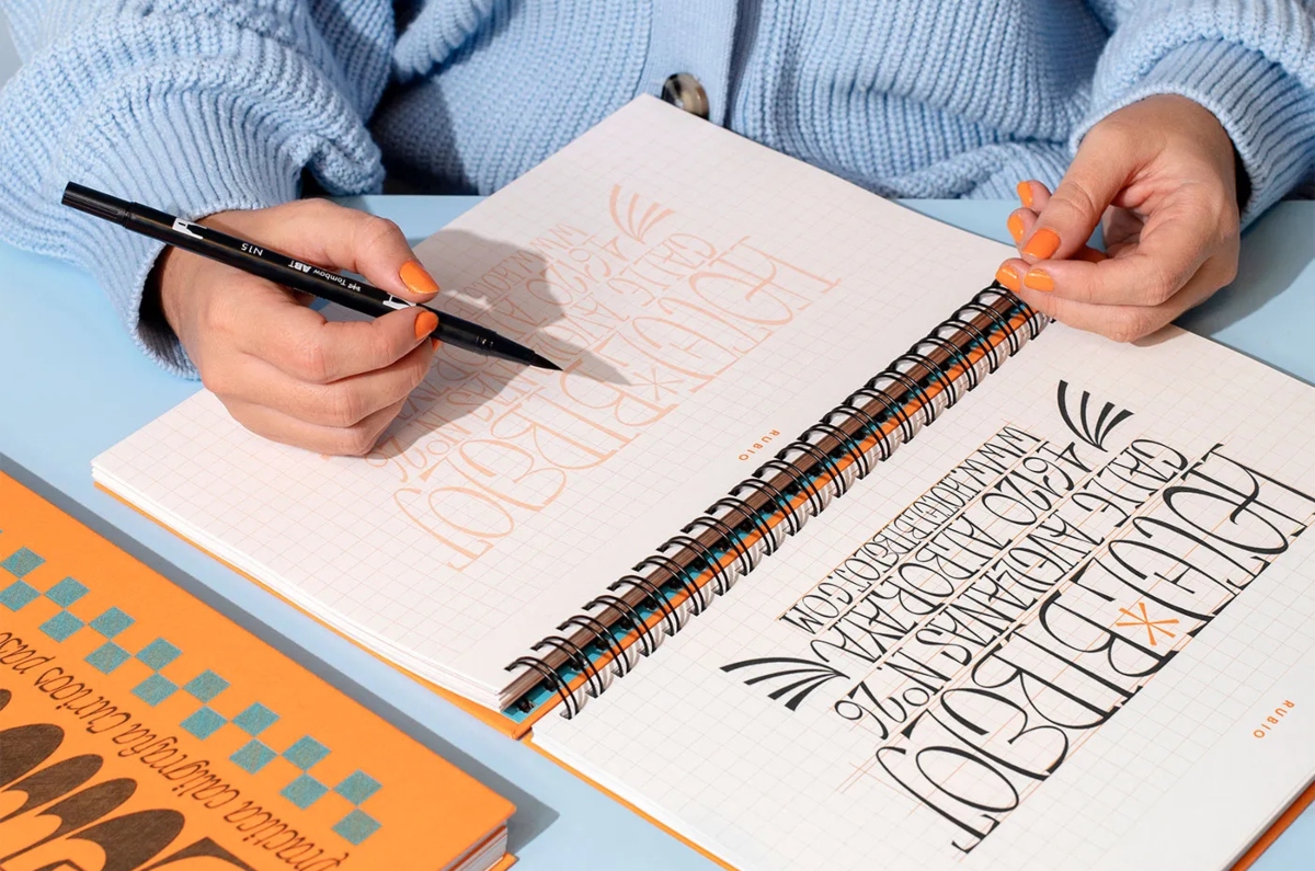 RUBIO lanza su ‘cuadernillo’ para los amantes del ‘lettering’: para principiantes y avanzados
