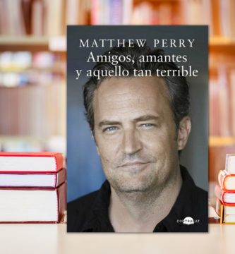 Luces y sombras de Matthew Perry, contadas en sus memorias: ‘Amigos, amantes y aquello tan terrible’